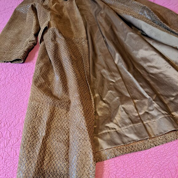 Full length Derishow by Group Sanfa coat, size 2 - Picture 4 of 7